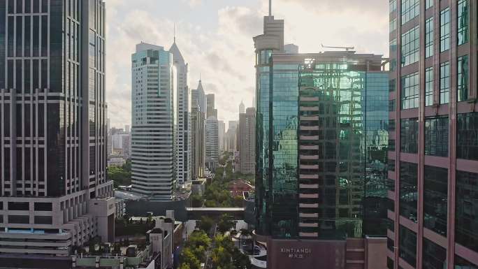 上海商业圈建筑风光航拍香港广场