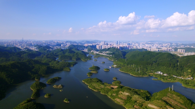 绿水青山贵阳阿哈湖水源地全景城市航拍