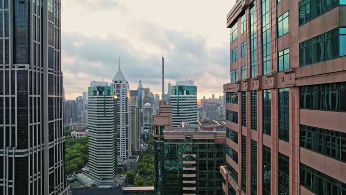 上海商业圈建筑风光航拍香港广场