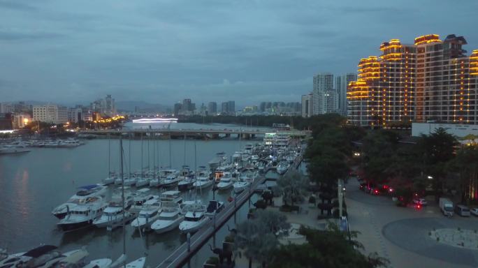 海南省三亚市海天盛筵一线海景夜景