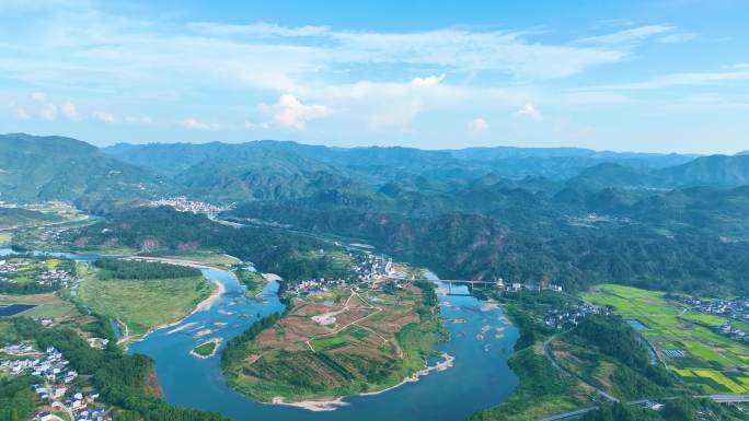 4K航拍湖南湘西乡村蜿蜒的河流