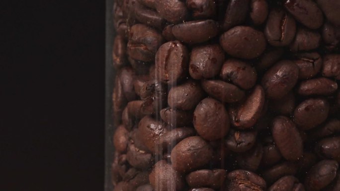 实拍咖啡豆哥伦比亚圣荷西庄园兰姆酒桶发酵