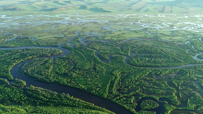 航拍湿地河湾风景