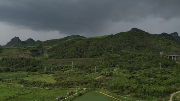 广西南宁马山武平高速夏天4K航拍