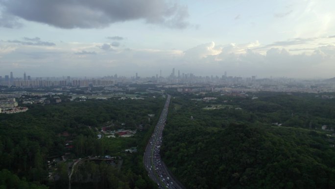 广州天河火炉山华南快速干线珠江新城