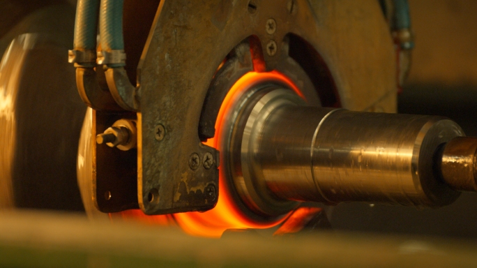 重工制造业3工业磨切曲轴制造