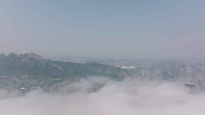 航拍青岛平流雾风光