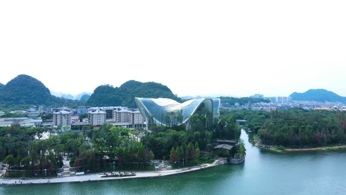 桂林市区航拍漓江风景城市风光漓江歌剧院