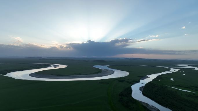 4K航拍夕阳唐克镇黄河入川第一湾