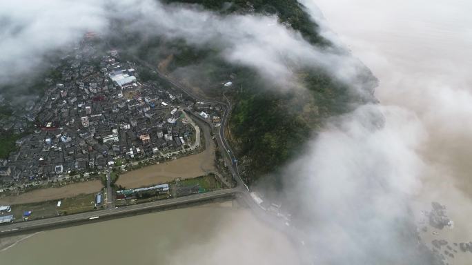 云雾中的玉环大麦屿街道鲜叠社区