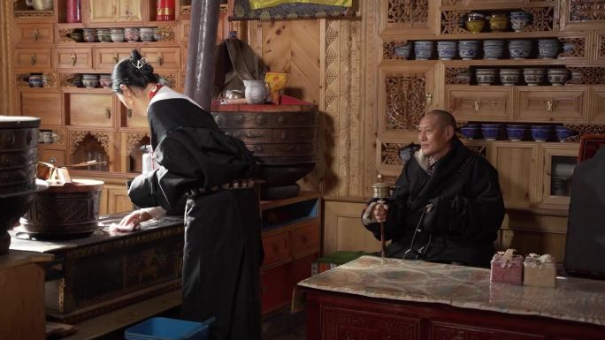 传统古朴藏民生活