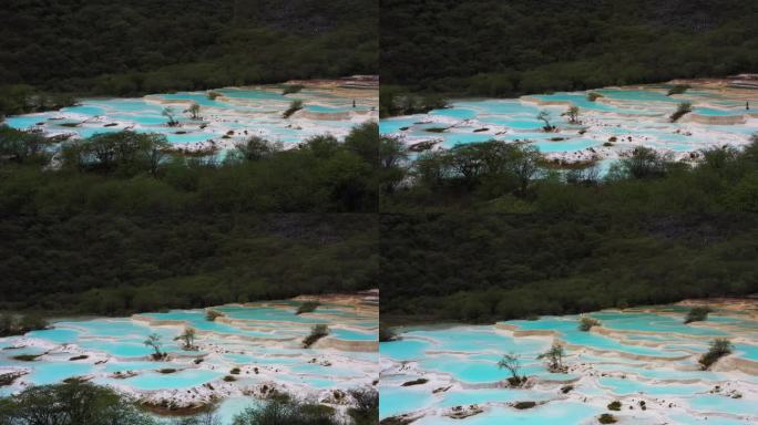 黄龙风景区五彩池航拍