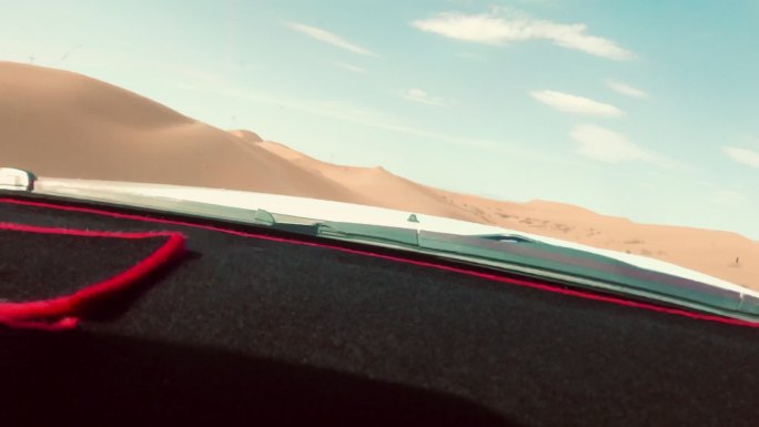 沙漠开车视角 开车 沙漠 在路上