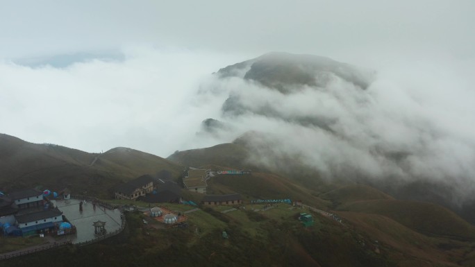 江西武功山高山草甸云海风光4K航拍