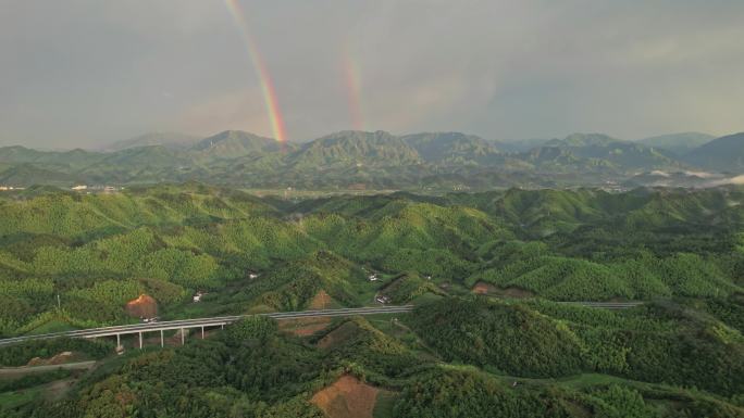 雨后双彩虹