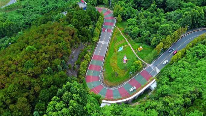 航拍重庆歌乐山道路急转弯