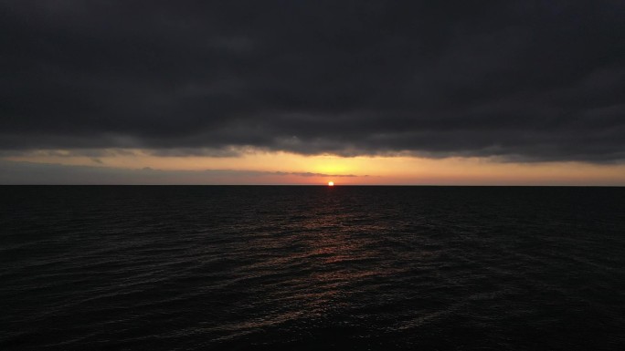 海边日出，青海湖日出，航拍视频素材