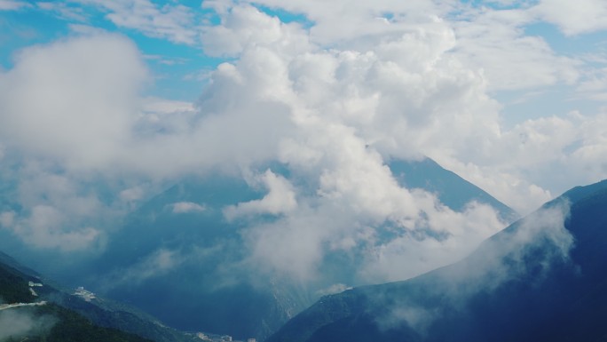 高原 山川与云 蓝天 白云 高山 川西