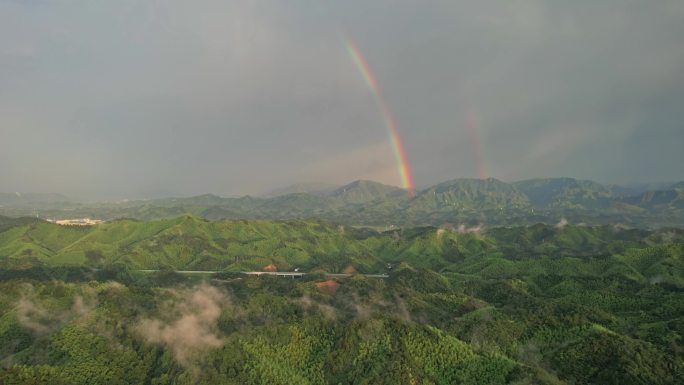 雨后彩虹