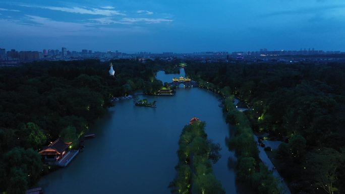 原创 4K扬州瘦西湖夜景航拍五亭桥