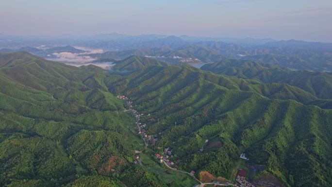 安吉山村日出美景