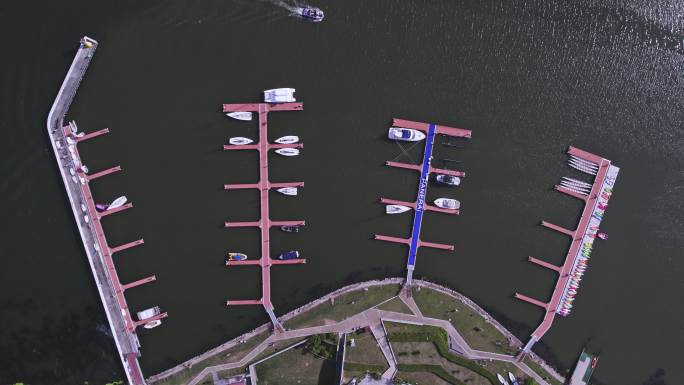 4K航拍上海临港滴水湖帆船基地