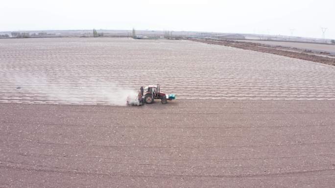 农业新疆棉花春天机械化播种素材