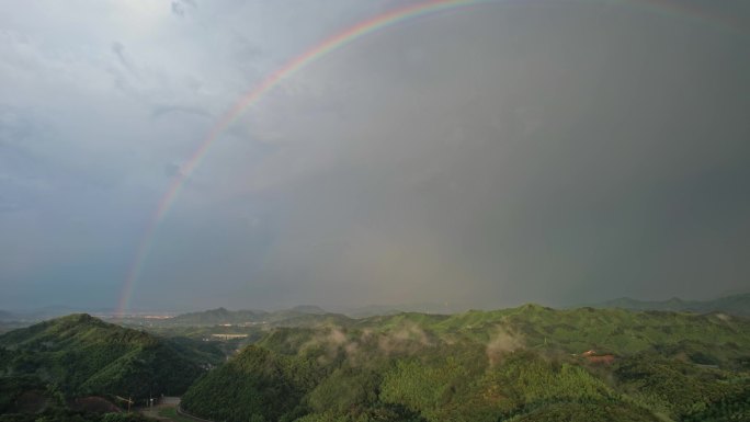 雨后彩虹