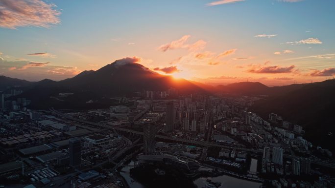 航拍深圳盐田梧桐山日落夕阳