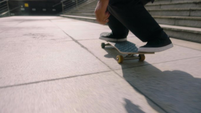 滑板少年 都市 滑板鞋 潮流 朝气现代化