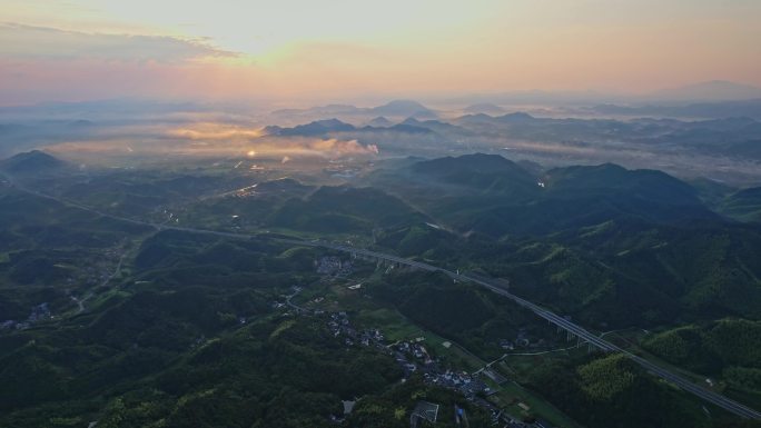 安吉日出盛景