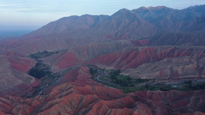 红山河谷黄昏