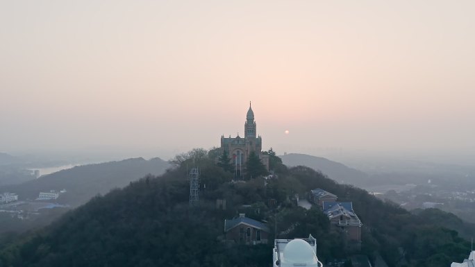 日落风光上海佘山国家森林公园山顶教堂