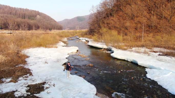 长白山积雪冰河旅游