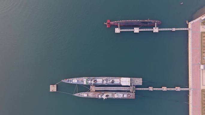 航拍中国人民解放军海军博物馆舰艇展示
