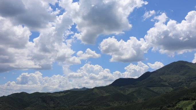 蓝天白云青山流云动态大气延时视频