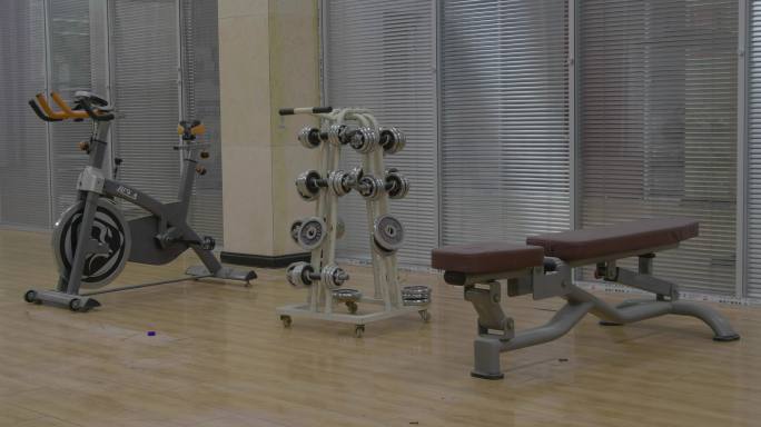 器材设施全民健身运动锻炼体育强国素质教育