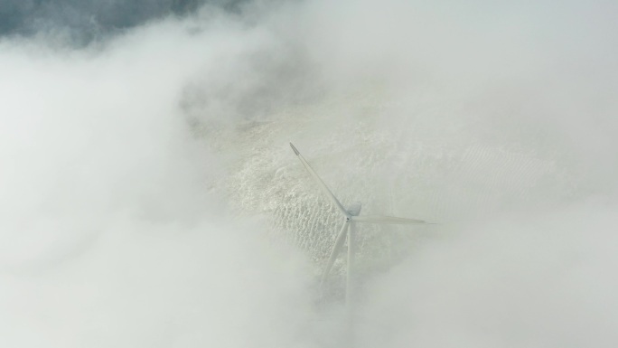 浙江东白山雪后电力风车云海风光4K航拍