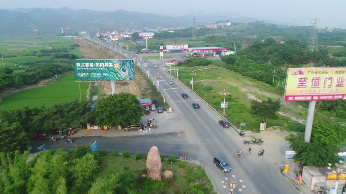 2017年田阳县通往高速公路旧路段