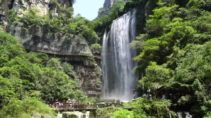 湖北宜昌三峡大瀑布