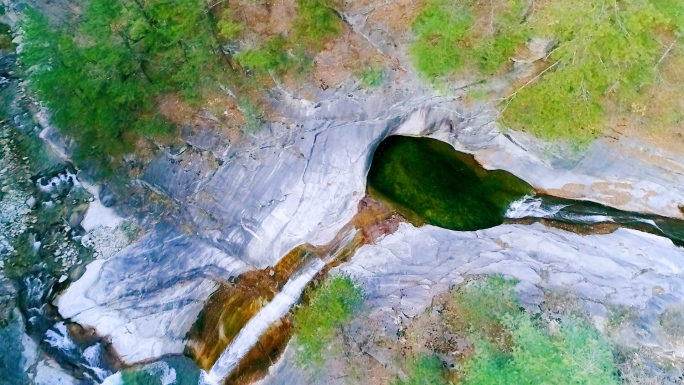 山川潭水瀑布溪流