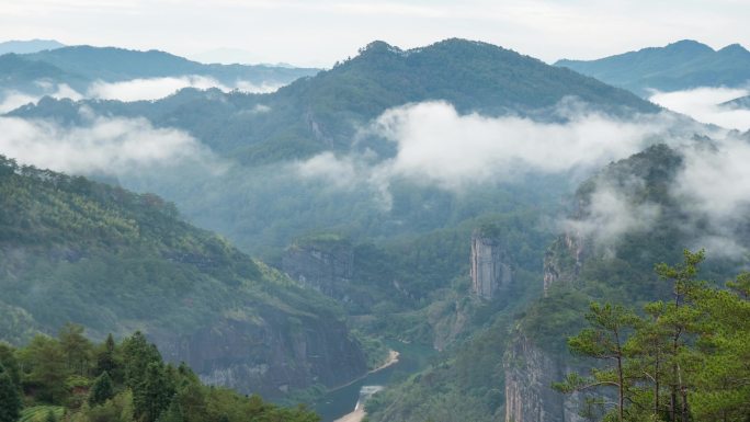 武夷山玉女峰云雾缭绕延时摄影