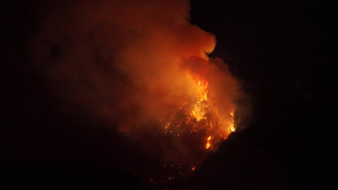 重庆北碚山火实拍素材