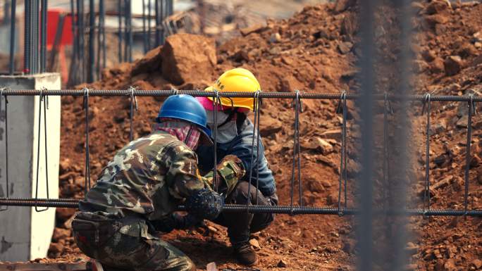 工人 安全生产 项目建设