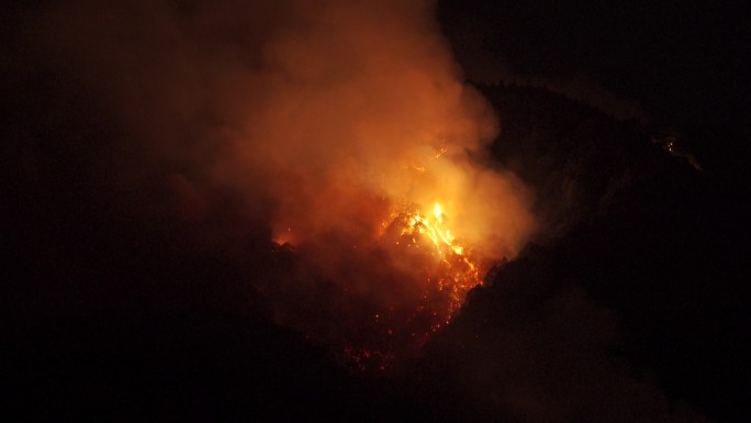 重庆北碚山火实拍素材