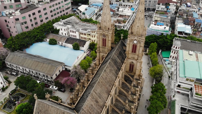 高清航拍广州石室天主教堂