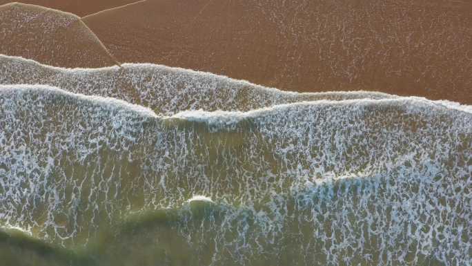 夏季的海浪与沙滩航拍4K视频