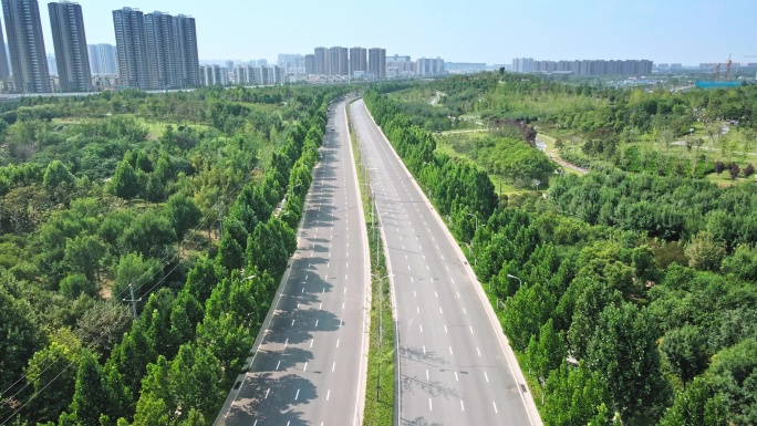 航拍郑州道路公路绿化