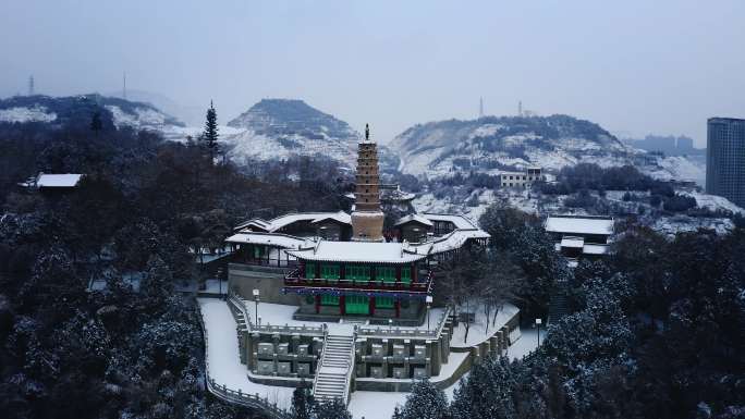 白塔山雪景航拍