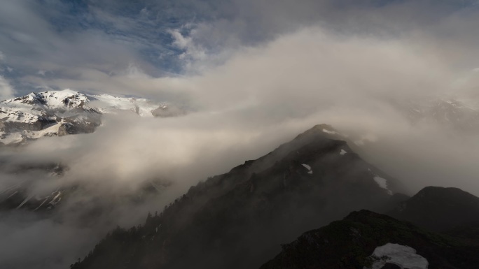 梅里雪山佛光延时